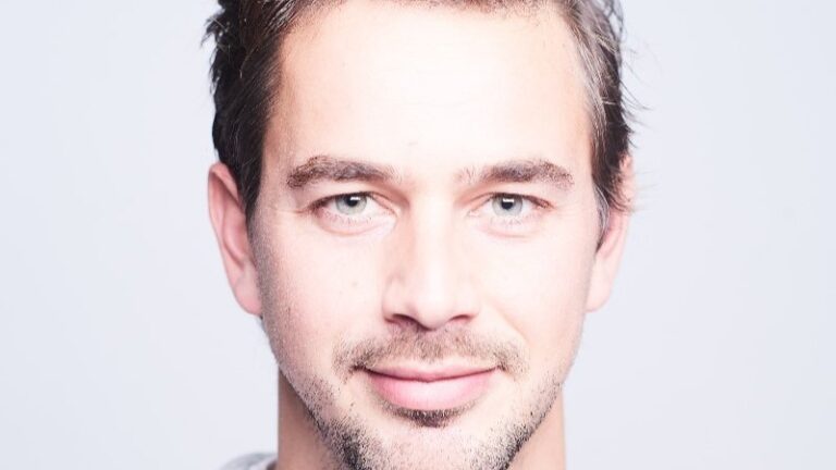 BART VAN HERCK IS TAX DIRECTOR BIJ CARREFOUR BELGIUM