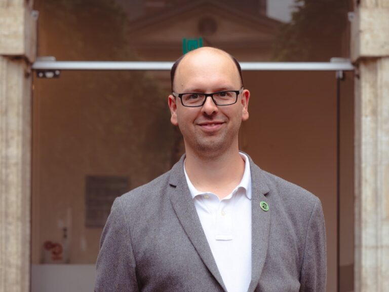​“Iedereen kan beursstrateeg worden”