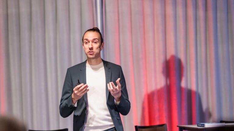 De economie voorspellen in onzekere tijden cover