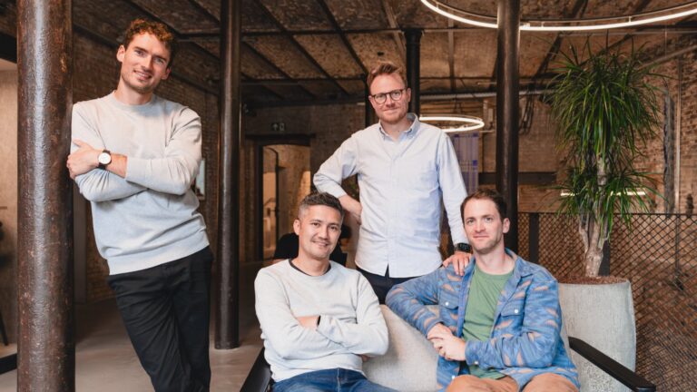 Het uurtarief onder vuur: wat een AI-advocatenkantoor betekent voor de CFO cover